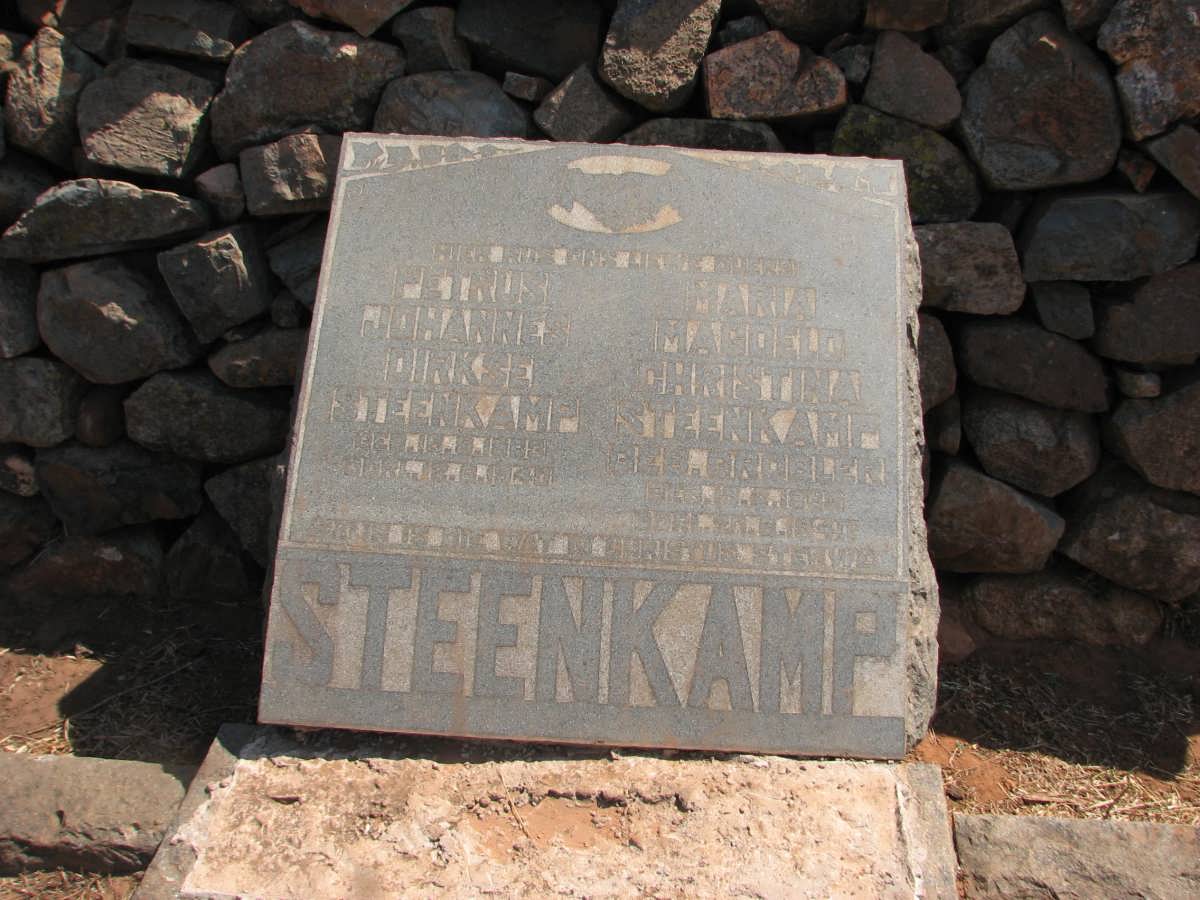 STEENKAMP Petrus Johannes Dirkse -1940 &amp; Maria Magdeld Christina GROBLER 