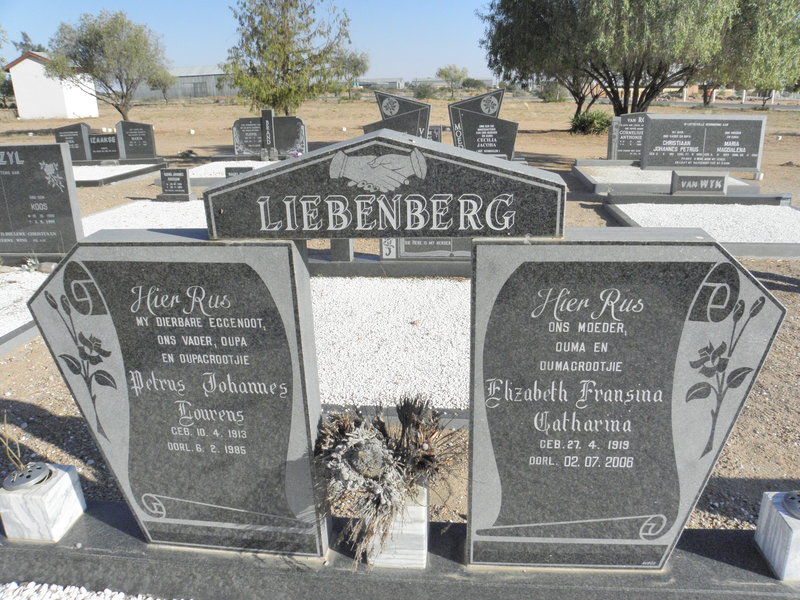 LIEBENBERG Petrus Johannes Lourens 1913-1985 &amp; Elizabeth Fransina Catharina 1919-2006
