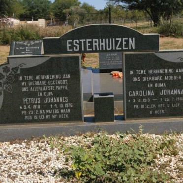 ESTERHUIZEN Petrus Johannes 1910-1976 &amp; Carolina Johanna 1913-1982