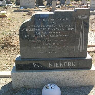 NIEKERK Nicolaas D.L., van 1886-1953 &amp; Catharina Wilhelmina VAN NIEKERK 1890-1951