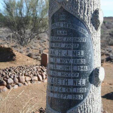 NEL Izak H.J. 1885-1941 &amp; Elizabeth 1898-1982