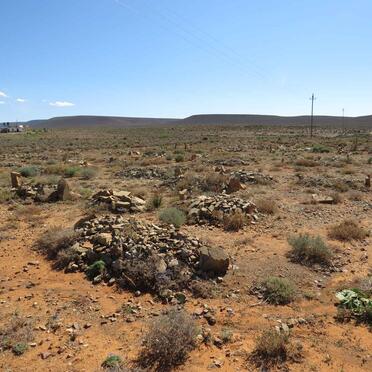Northern Cape, CALVINIA district, Tankwa, Middelpos 887 _3, oop begraafplaas