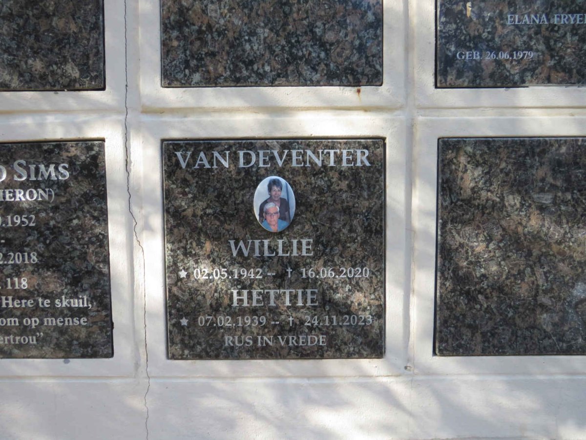 DEVENTER Willie, van 1942-2020 & Hettie 1939-2023