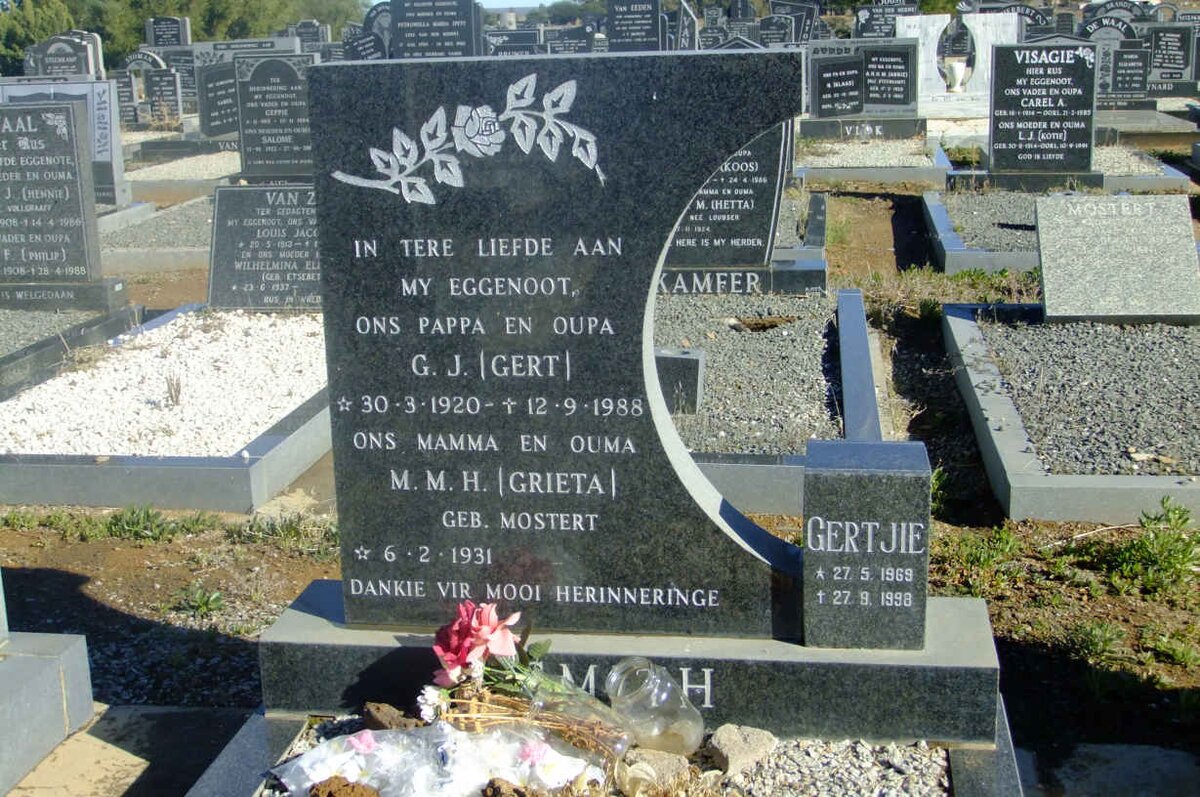 SMITH G.J. 1920-1988 &amp; M.M.H. MOSTERT 1931- :: SMITH Gertjie 1969-1998