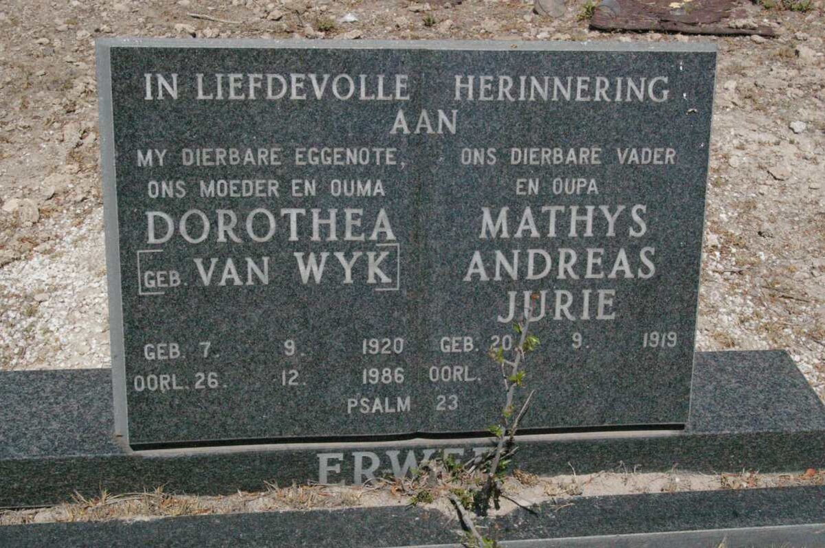 ERWEE Mathys Andreas Jurie 1919- &amp; Dorothea VAN WYK 1920-1986