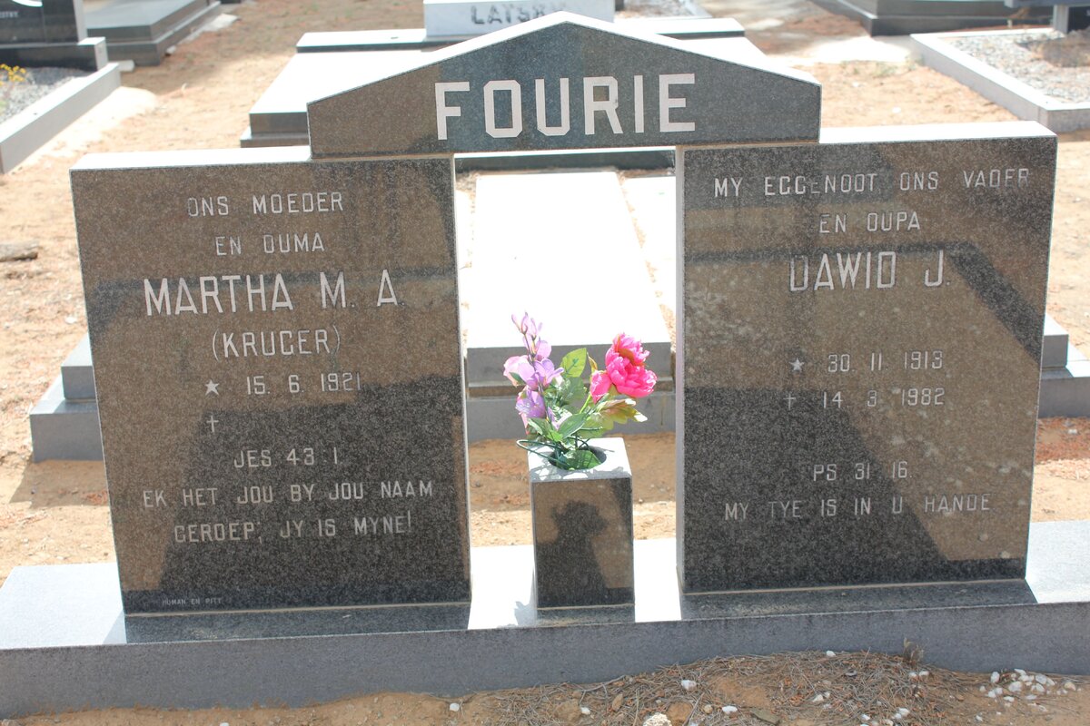 FOURIE Dawid J. 1913-1982 &amp; Martha M.A. KRUGER 1921-