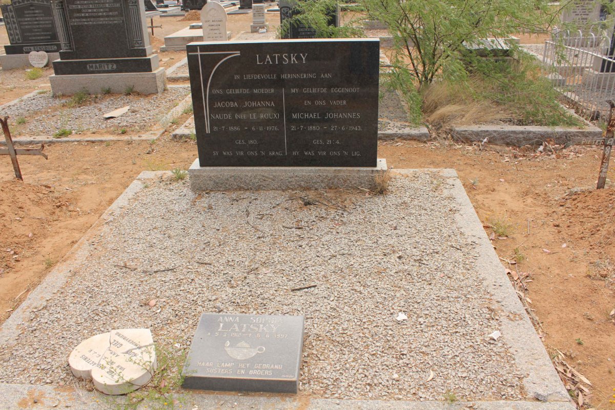 LATSKY Michael Johannes 1880-1943 &amp; Jacoba Johannes Naude nee LE ROUX 1886-1976 :: LATSKY Anna Sophia 1912-1997