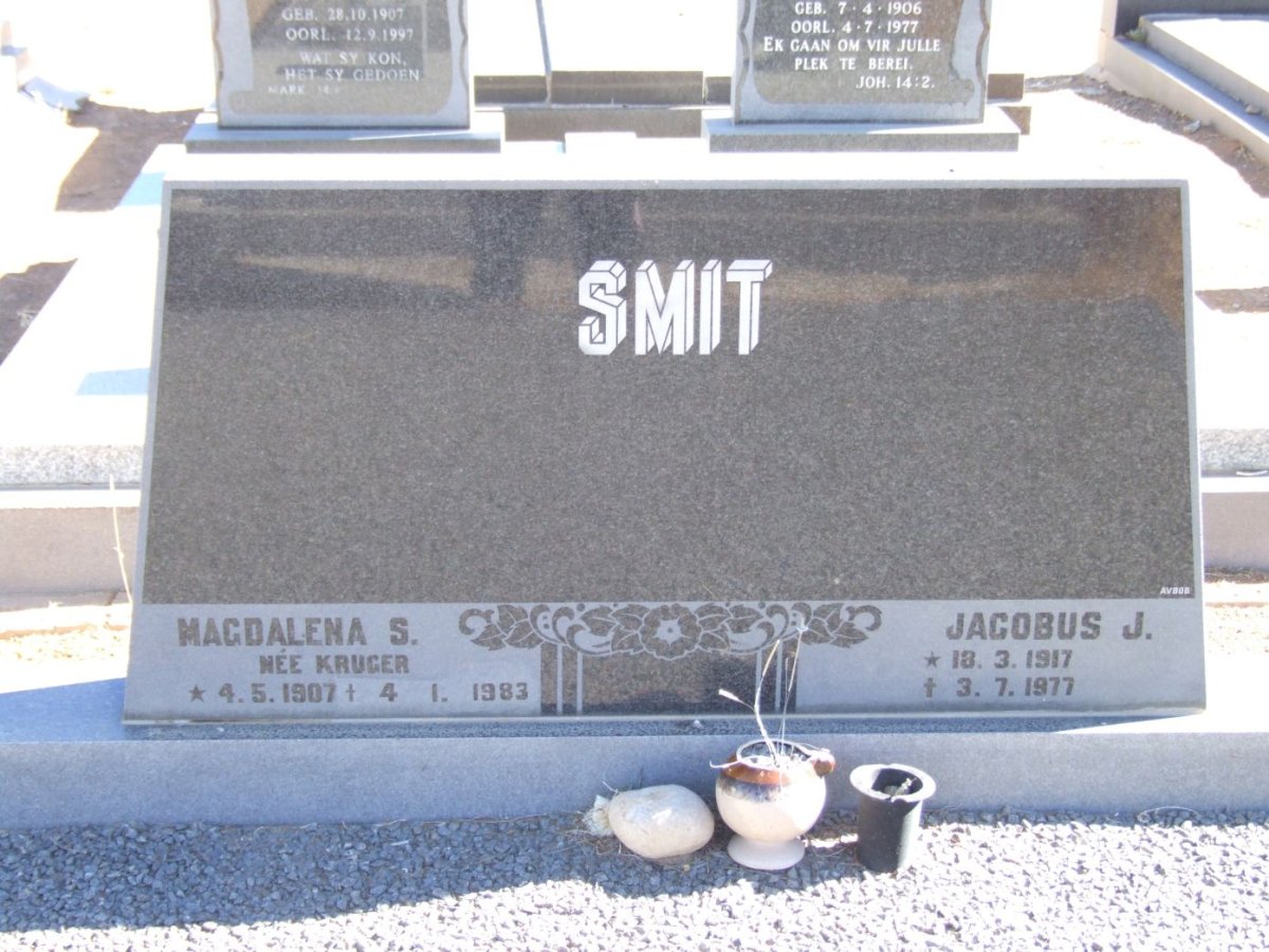 SMIT Jacobus J. 1917-1977 &amp; Magdalena S. KRUGER 1907-1983