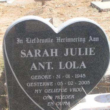 JULIE Sarah 1945-2005
