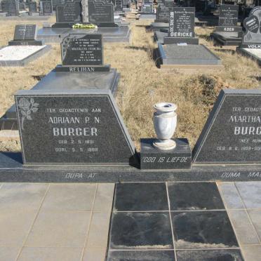 BURGER Adriaan P.N. 1891-1988 &amp; Martha M.J. HUMAN 1908-1995