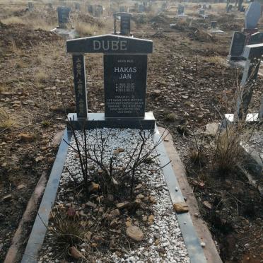 DUBE Hakas Jan 1945-2012