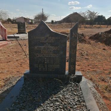 NOUSE Mothusiemang Arnold 1982-2009