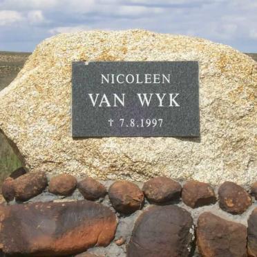 Northern Cape, FRASERBURG district, on R356, Unknown farm, memorial
