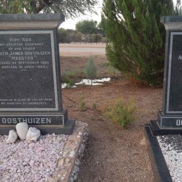 OOSTHUIZEN Martin James 1890-1953 &amp; Antoinette Wilhelmina Augusta KRETZEN 1895-1975