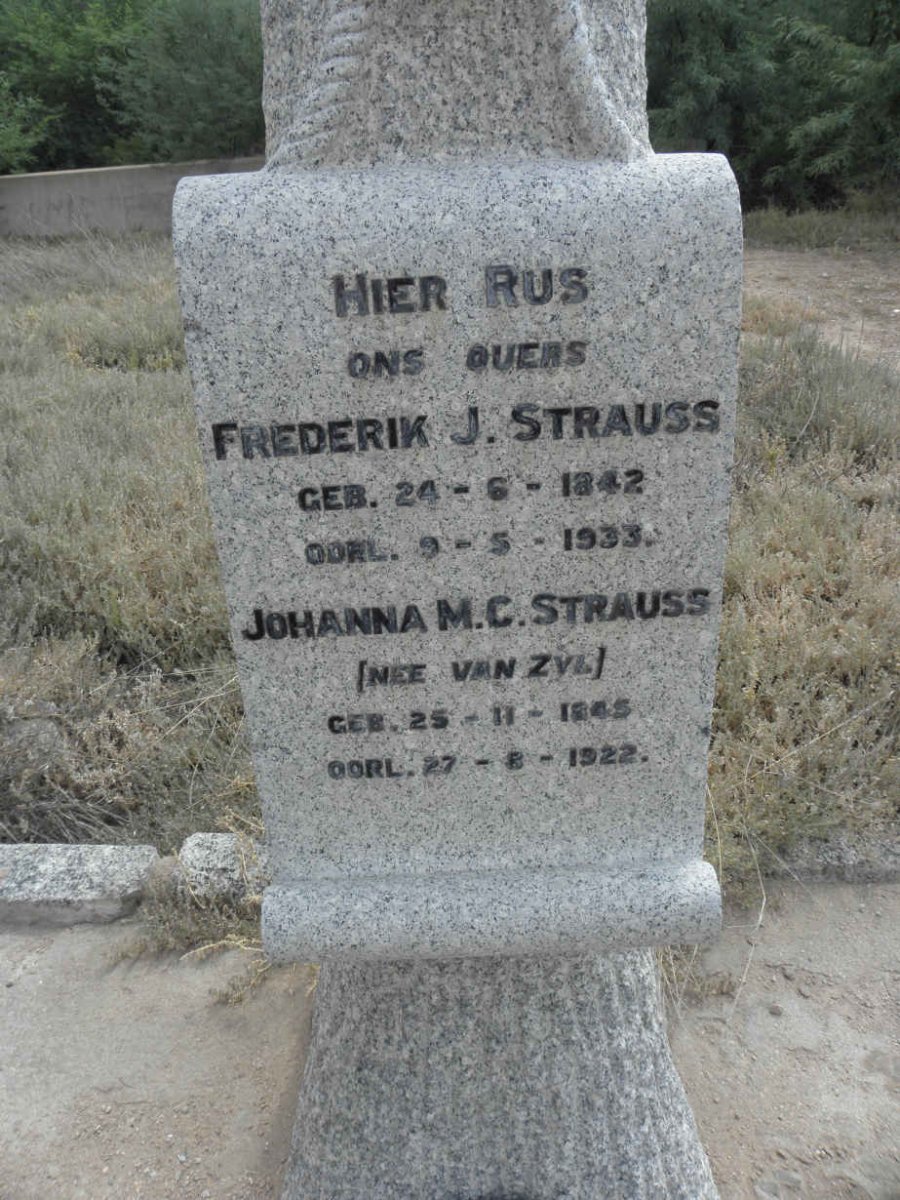 STRAUSS Frederik J. 1842-1933 &amp; Johanna M.C. VAN ZYL 1845-1922