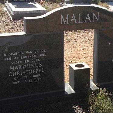 MALAN Marthinus Christoffel 1898-1988 &amp; Susanna Magdalena 1906-1989