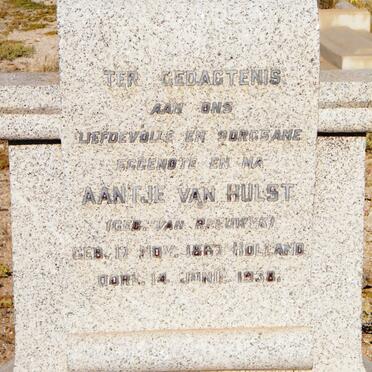 HULST Aantje, van nee VAN REEUWYK 1867-1938