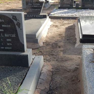 KOTZÉ W.A. 1880-1961 &amp; Chrissie G.L. 1885-1974