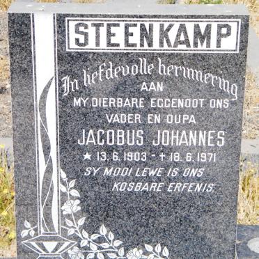 STEENKAMP Jacobus Johannes 1903-1971 &amp; Johanna Jacoba 1908-1999     
