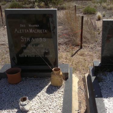 STRAUSS J.A. Basson 1927-2003 :: STRAUSS Aletta Magrieta 1931-1976