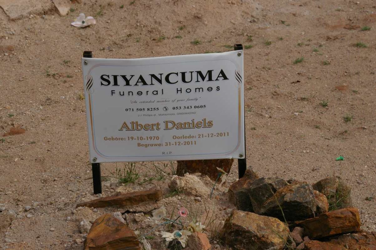 DANIELS Albert 1970-2011