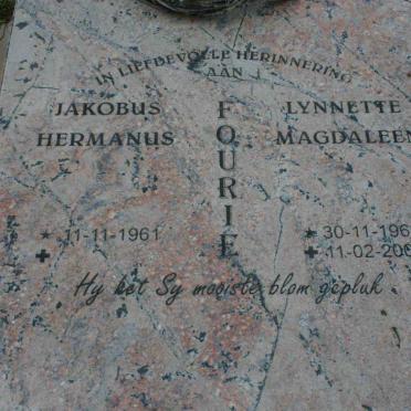 FOURIE Jakobus Hermanus 1961- &amp; Lynnette Magdaleen 1962-2006