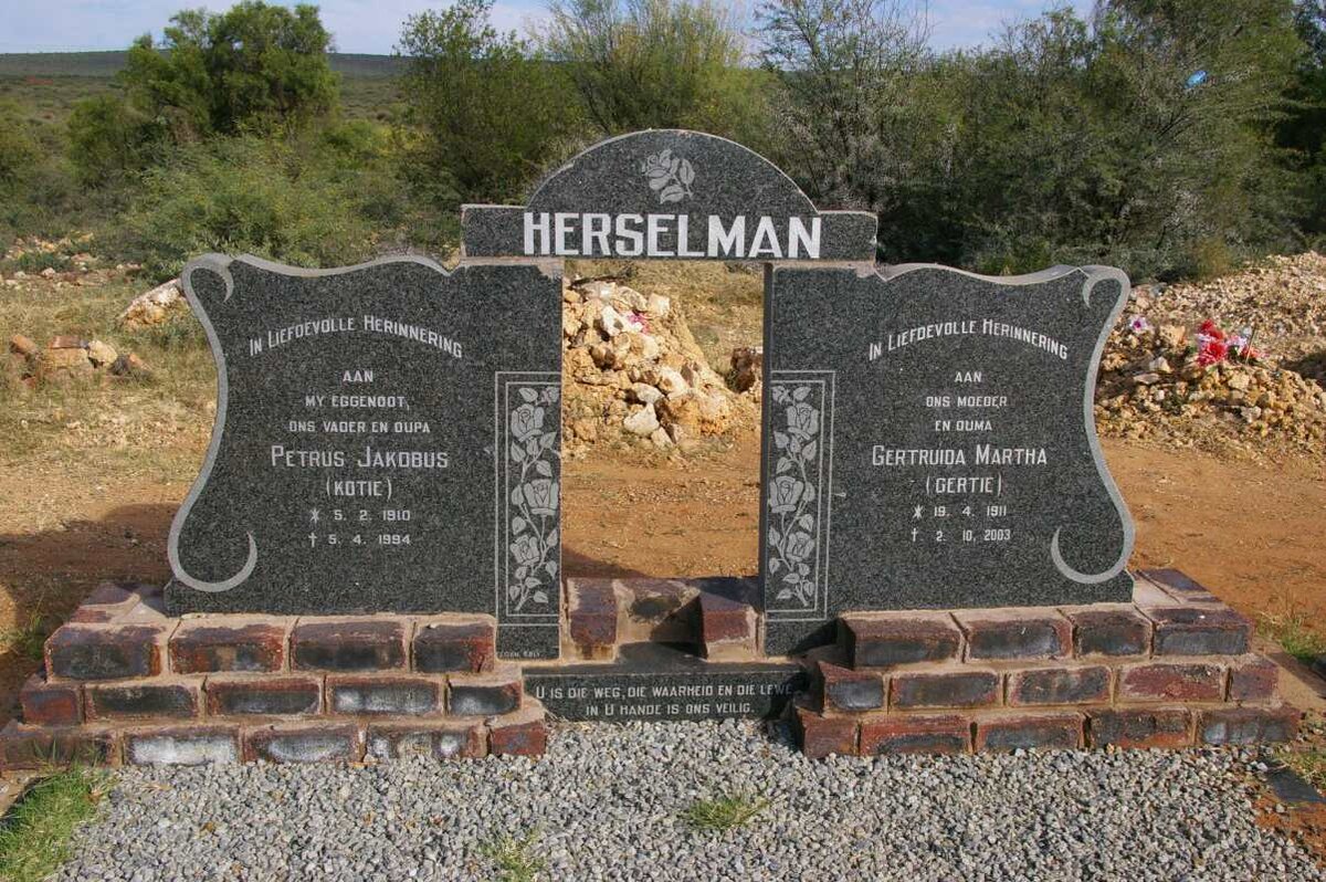HERSELMAN Petrus Jacobus 1910-1994 &amp; Gertruida Martha 1911-2003