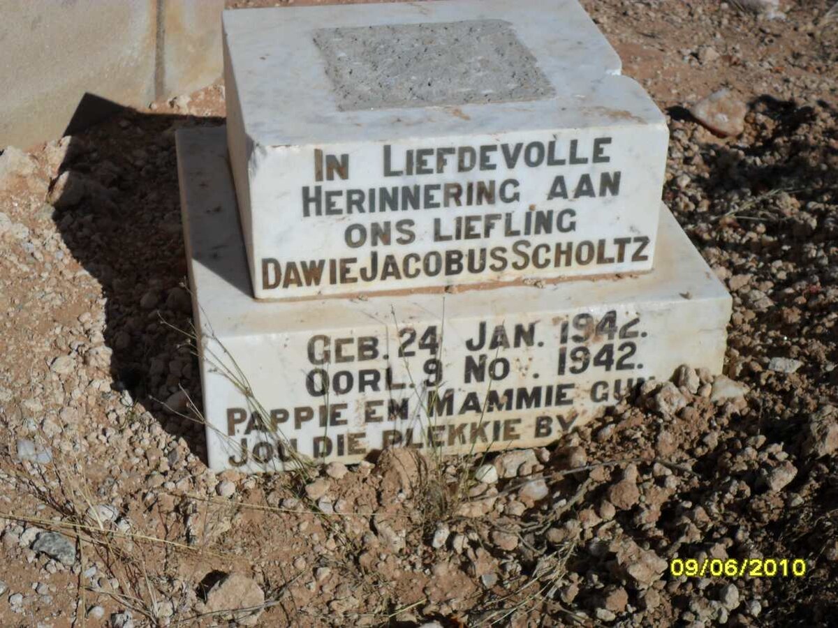 SCHOLTZ Dawie Jacobus 1942-1942