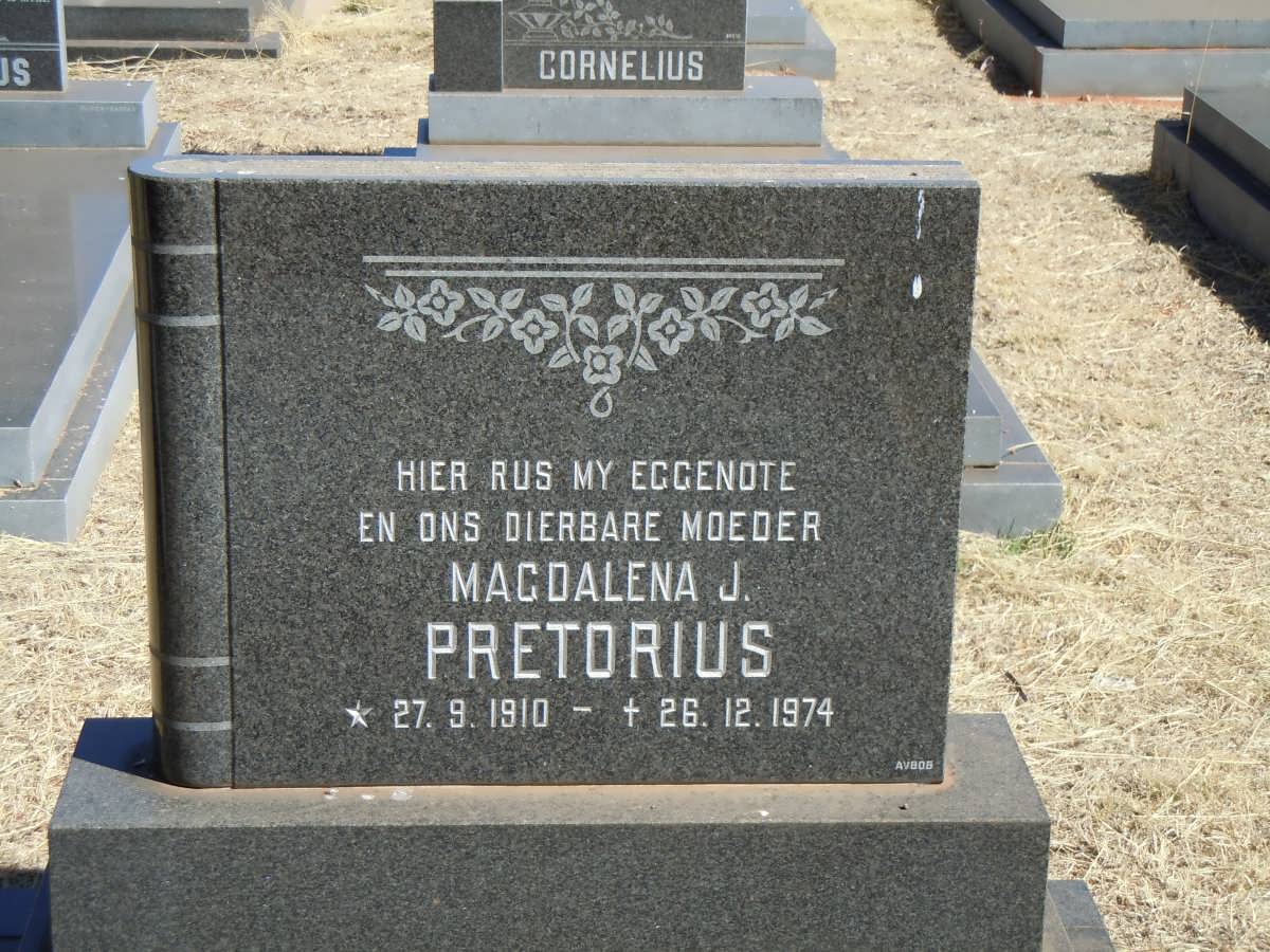 PRETORIUS Magdalena J. 1910-1974