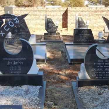 ROUX Jan Andries 1941-2002 &amp; Johanna Susanna VAN DER MERWE 1942-1984