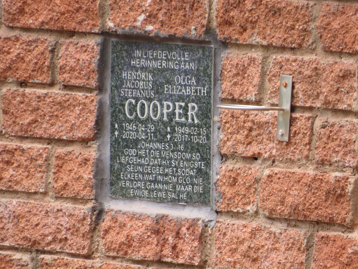 COOPER Hendrik Jacobus Stephanus 1945-2020 & Olga Elizabeth 1949-2017