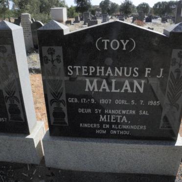 MALAN Stephanus F.J. 1907-1985 &amp; Johanna A. RICHTER 1908-1957
