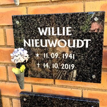 NIEUWOUDT Willie 1941-2019