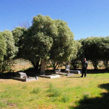 Northern Cape, KENHARDT district, Boks Puts 118_2, farm cemetery