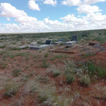 Northern Cape, KENHARDT district, Pofadder, Steenkamps Vlei 207, farm cemetery