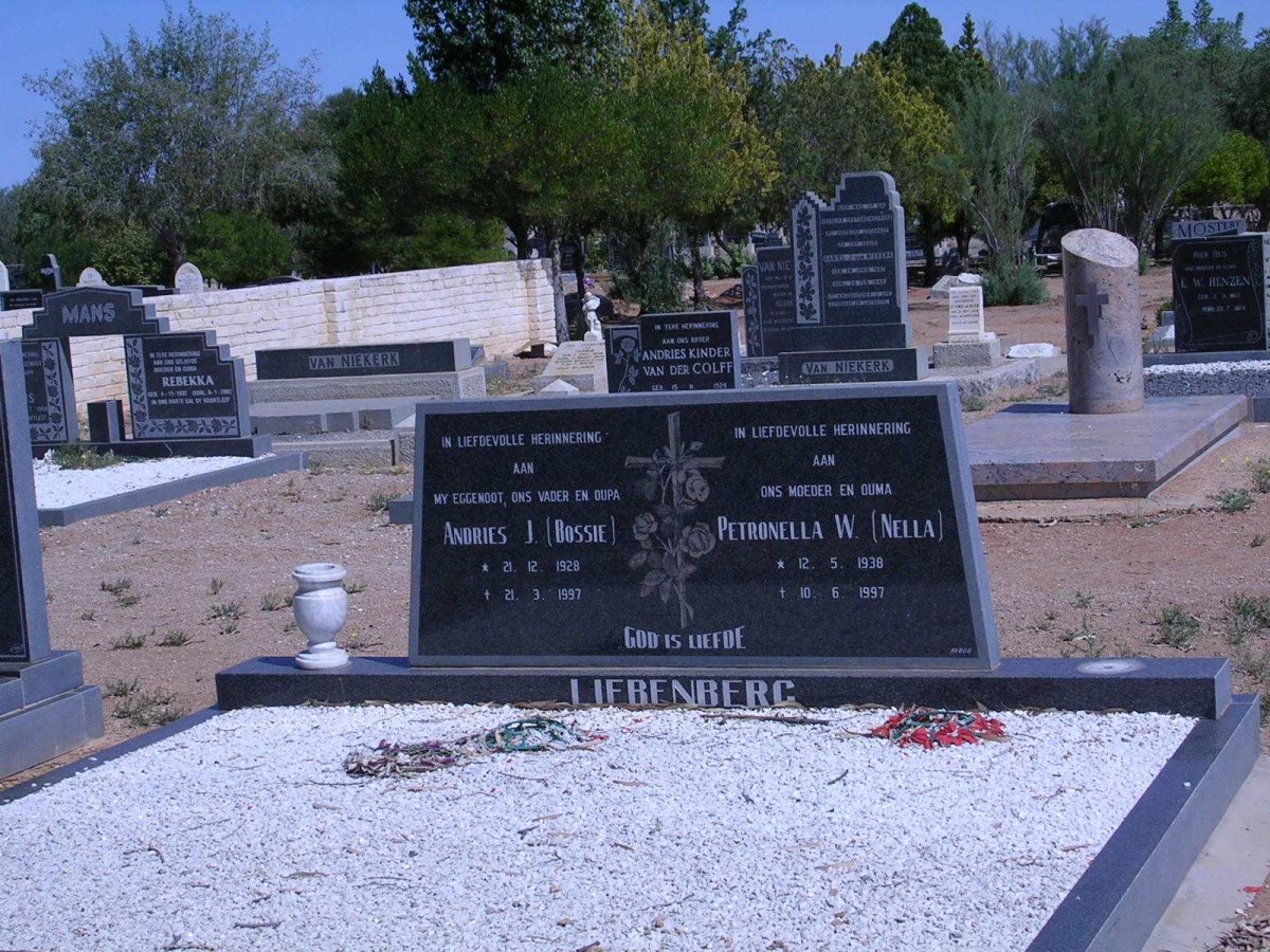 LIEBENBERG Andries J. 1928-1997 &amp; Petronella W. 1938-1997