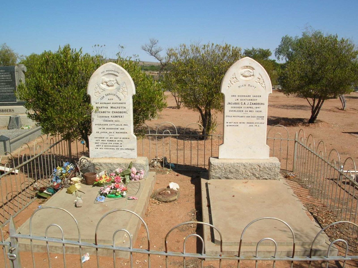 ZANDBERG Jacobus G.A.J. 1847-1926 &amp; Martha Magretta Elizabeth KAMFER 1853-1921