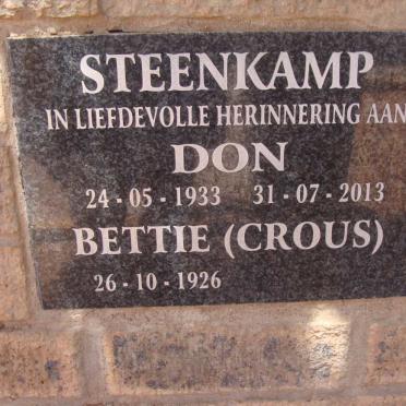 STEENKAMP Don 1933-2013 &amp; Bettie CROUS 1926-