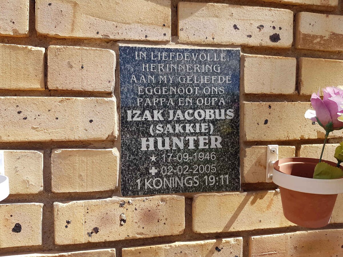 HUNTER Izak Jacobus 1946-2005