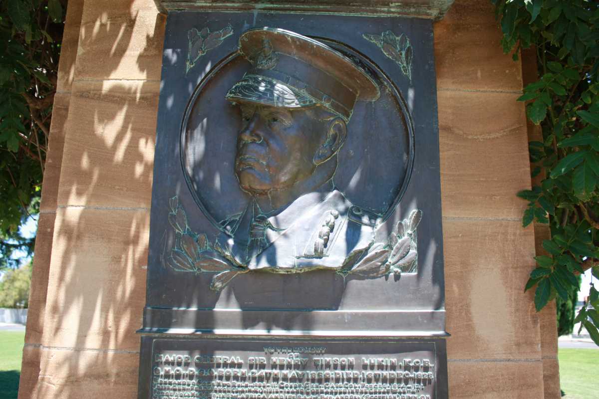 LUKIN Henry Timson 1860-1925