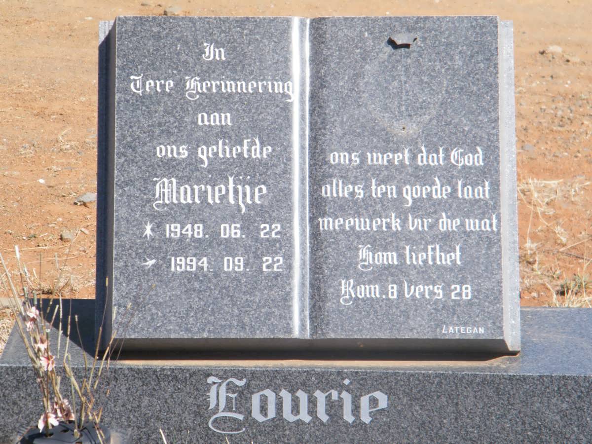 FOURIE Marietjie 1948-1994