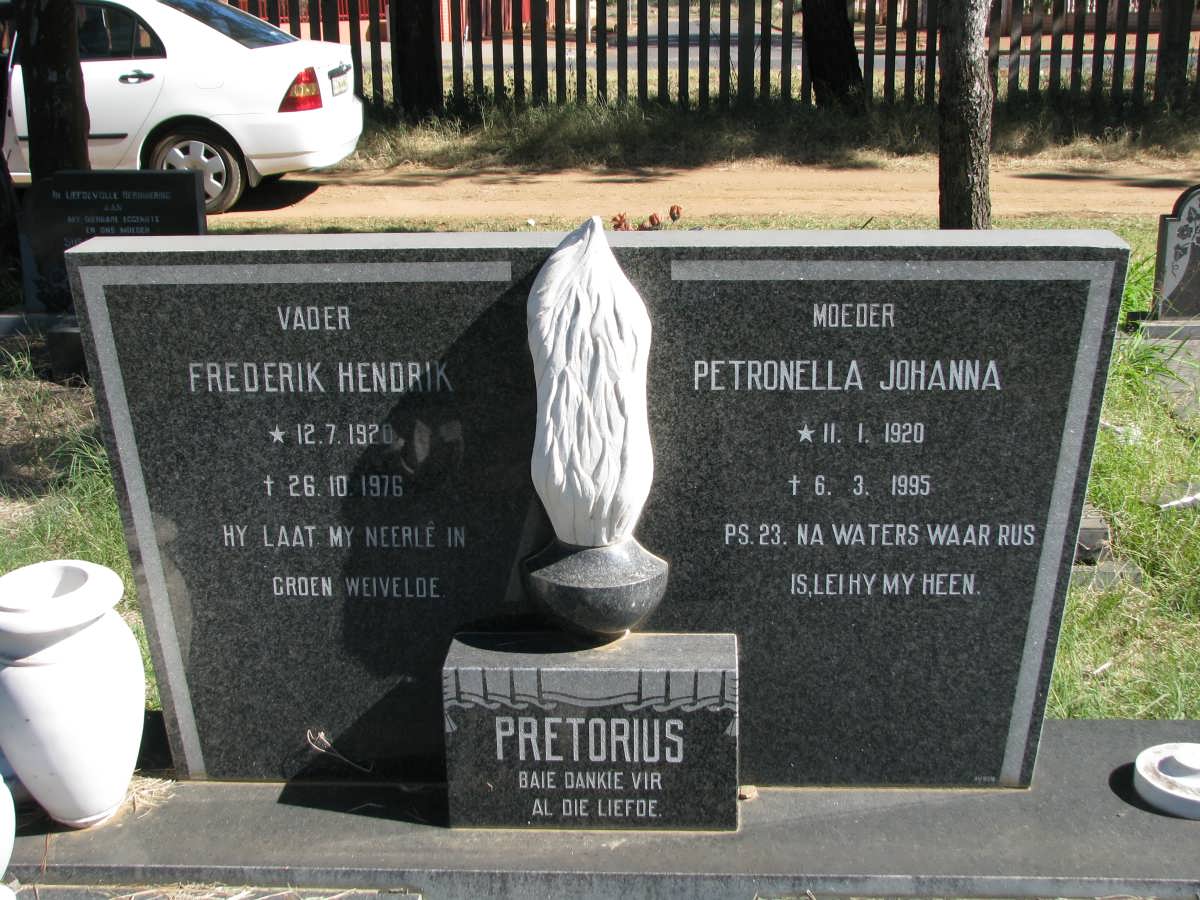 PRETORIUS Frederik Hendrik 1920-1976 &amp; Petronella Johanna 1920-1995