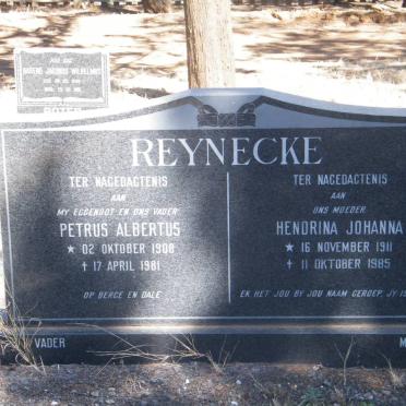 REYNECKE Petrus Albertus 1908-1981 &amp; Hendrina Johanna 1911-1985