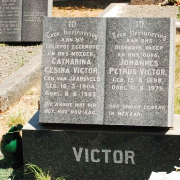 V - Vanne :: Surnames - V