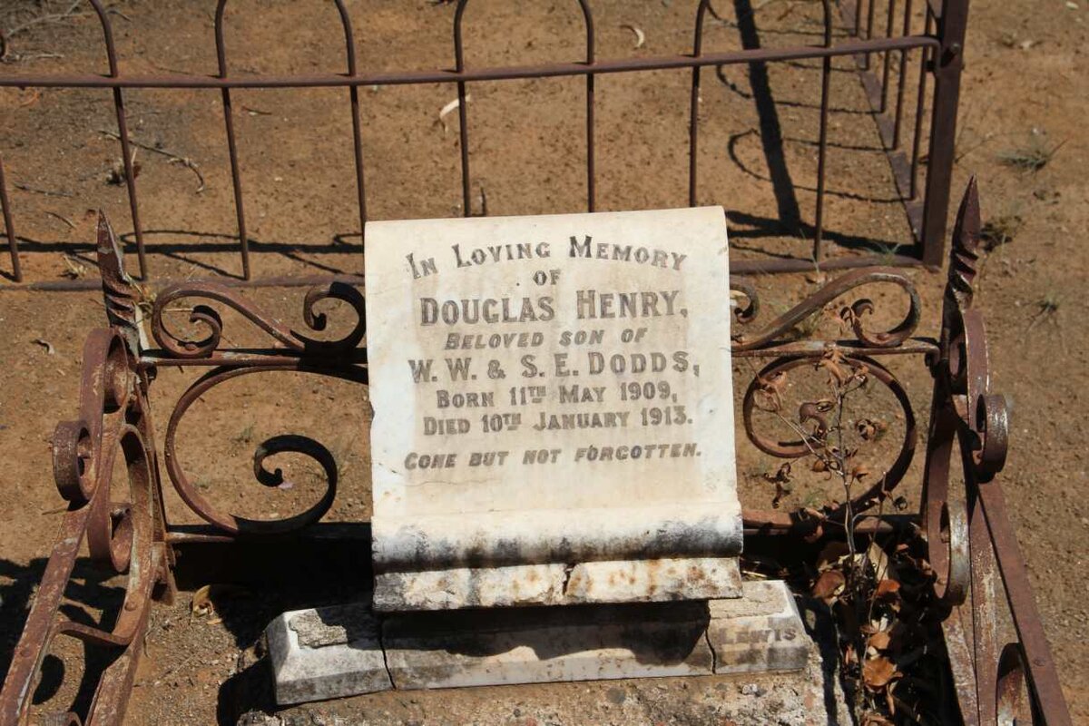 DODDS Douglas Henry 1909-1913