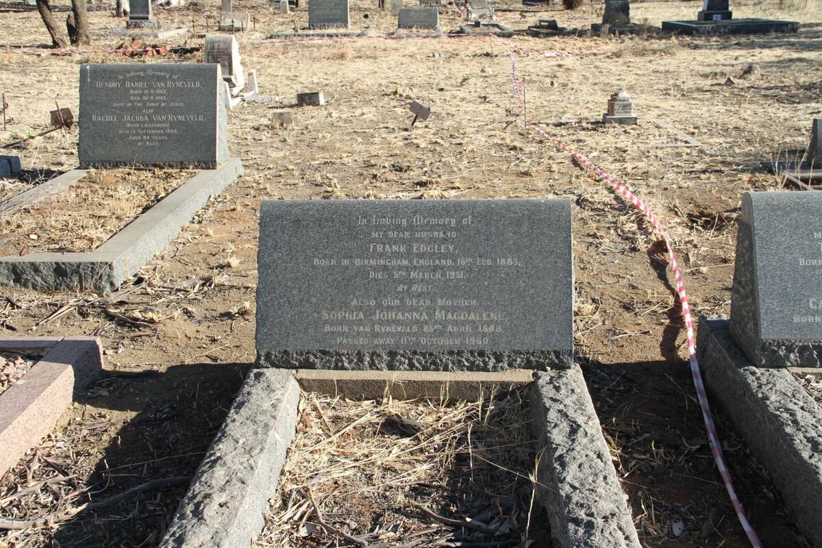 EDGLEY Frank 1883-1951&amp; Sophia Johanna Magdalene VAN RYNEVELD 1888-1960