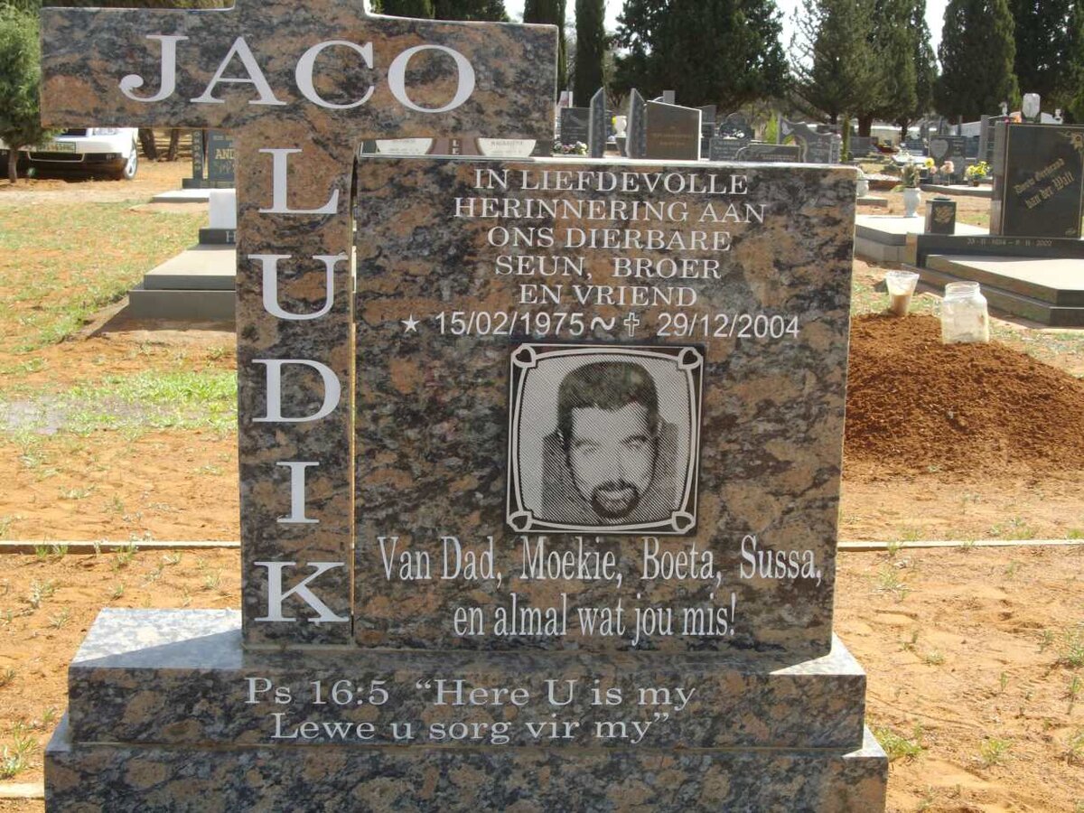 LUDIK Jaco 1975-2004