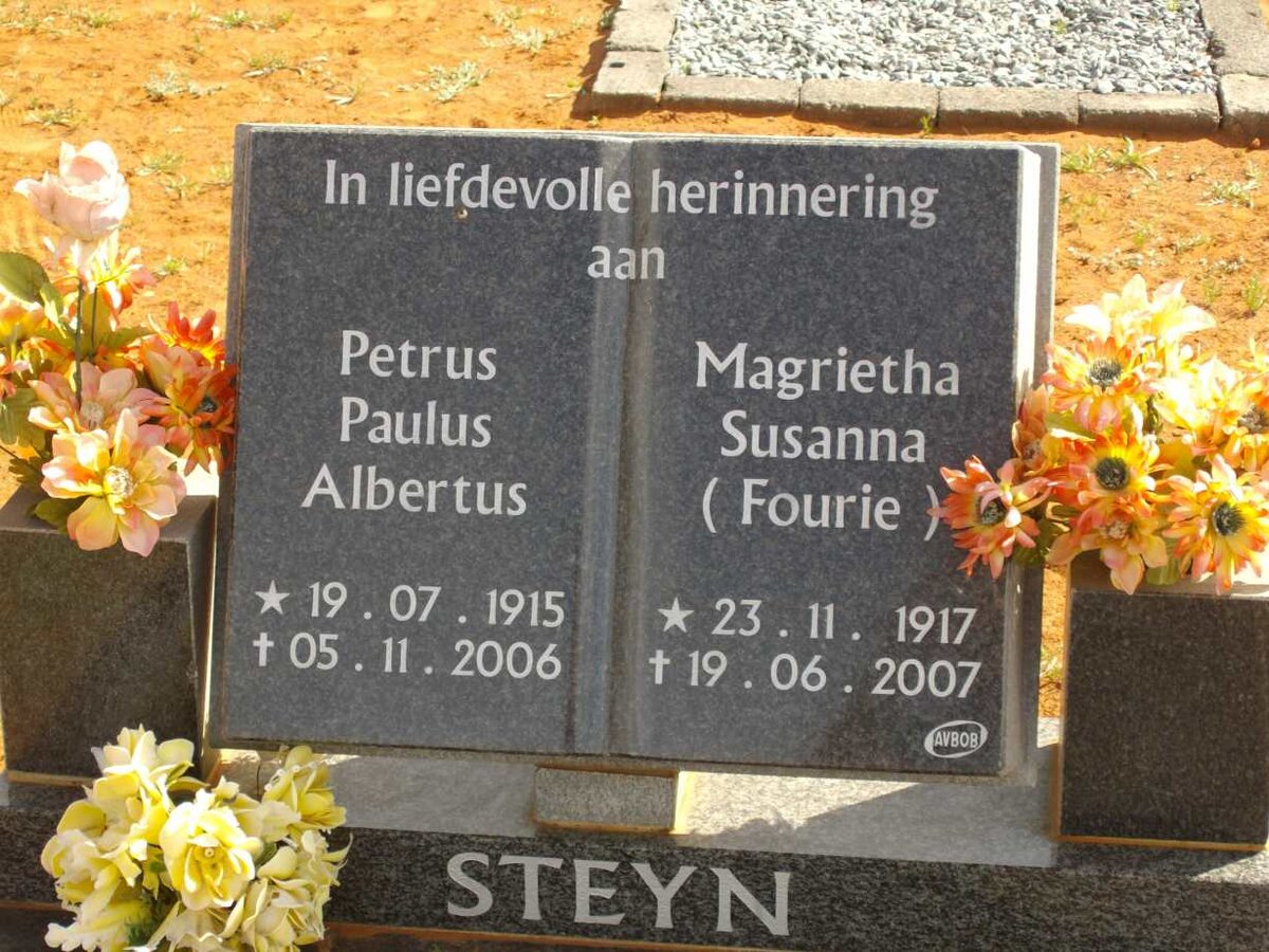 STEYN Petrus Paulus Albertus 1915-2006 &amp; Magrietha Susanna FOURIE 1917-2007