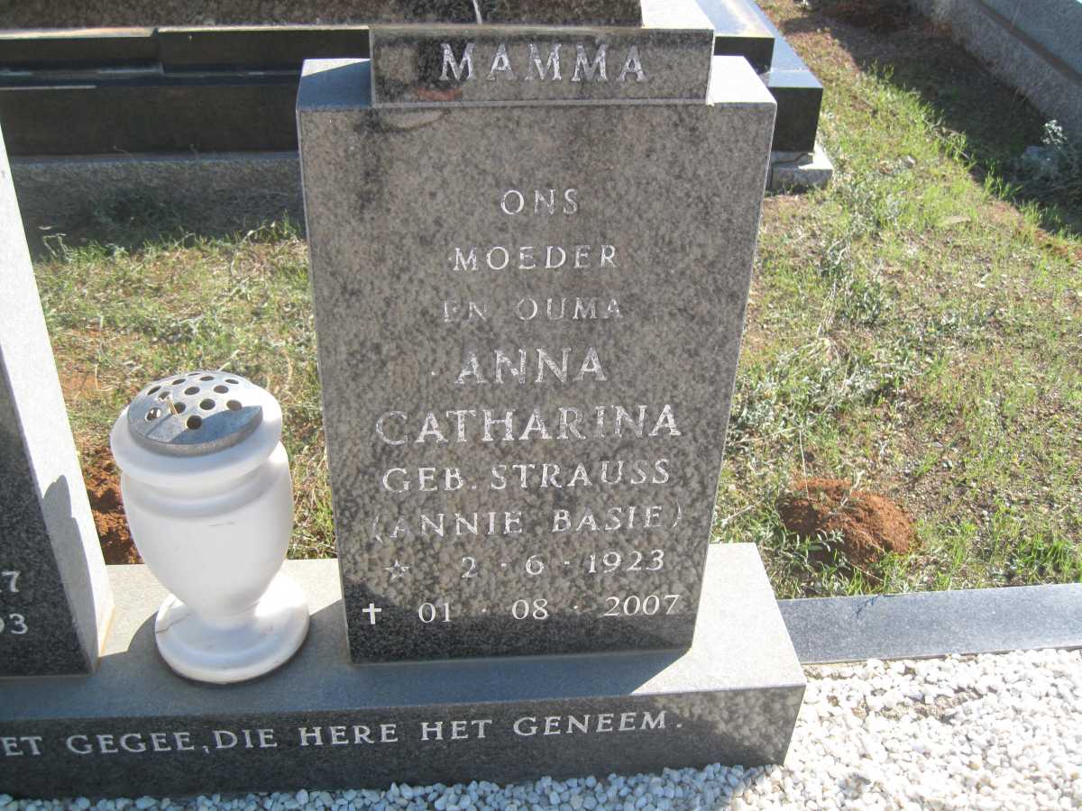 LOUW Nicolaas Salmon 1917-1993 &amp; Anna Catharina STRAUSS 1923-2007