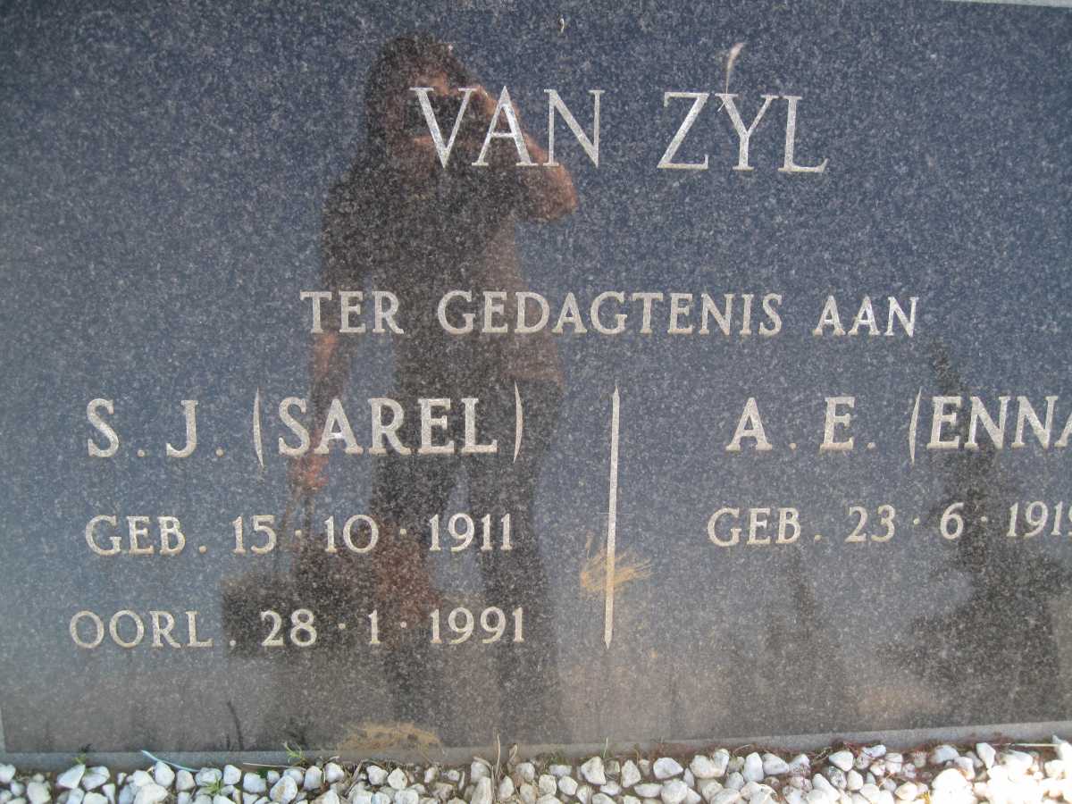 ZYL S.J., van 1911-1991 &amp; A.E. 1919-
